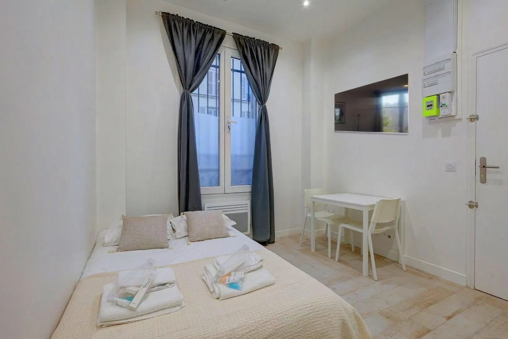 Bluestay 860 - De Charme Apartment *